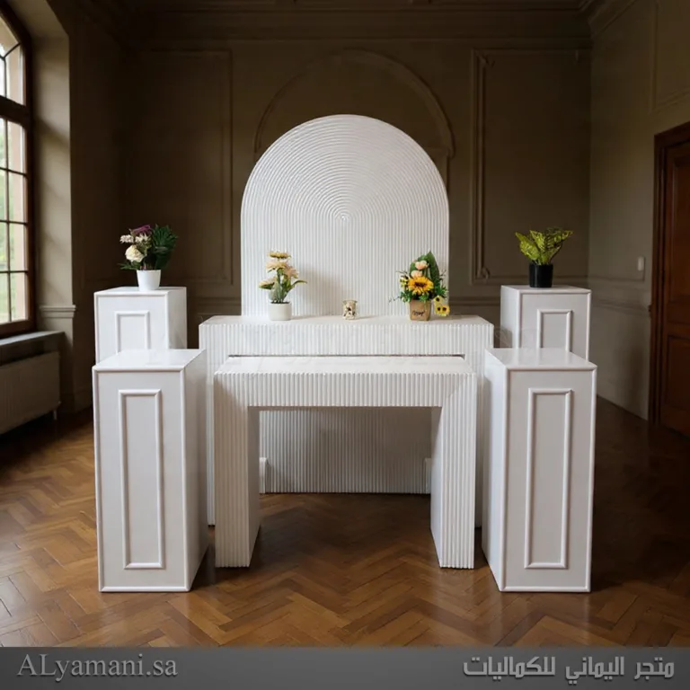 طقم استقبال كامل مع طاولات جانبية بتصميم مقلم