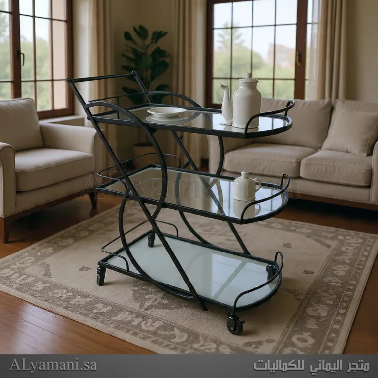 عربية تقديم مودرن 3 أدوار بهيكل أسود وتصميم انسيابي مع أرفف زجاجية شفافة نقية للتقديم.