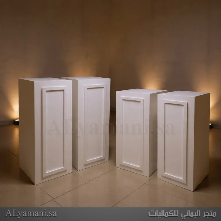 طقم ستاندات استقبال خشب بيضاء 4 قطع بمقاسات متفاوتة لتنسيق مداخل الحفلات والمناسبات